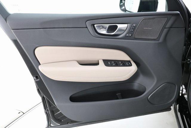 new 2026 Volvo XC60 car, priced at $56,035