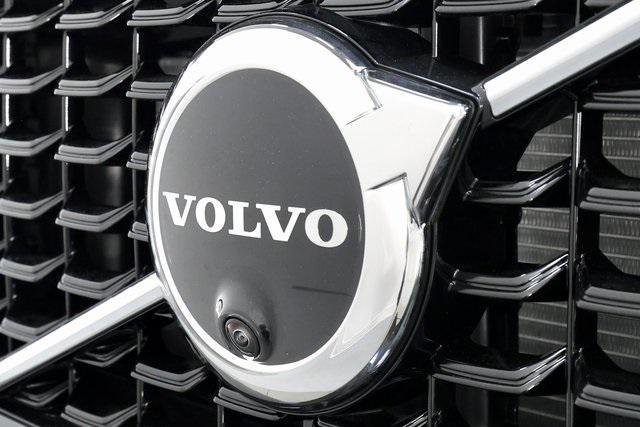 new 2025 Volvo XC60 car, priced at $55,360