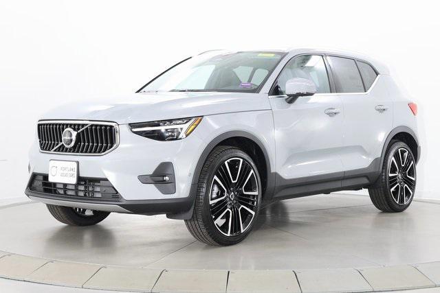 new 2025 Volvo XC40 car, priced at $54,115