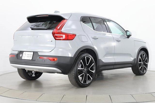 new 2025 Volvo XC40 car, priced at $54,115