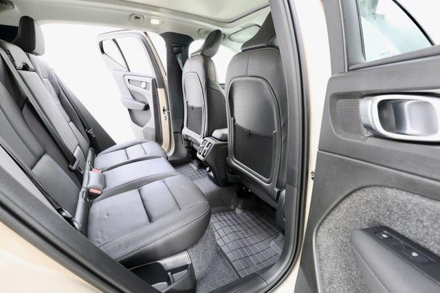 new 2025 Volvo XC40 car, priced at $45,685