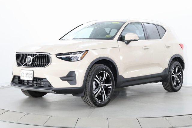 new 2025 Volvo XC40 car, priced at $45,685