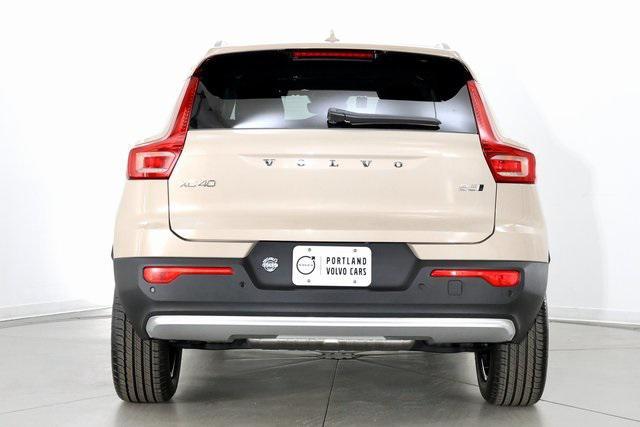 new 2025 Volvo XC40 car, priced at $45,685