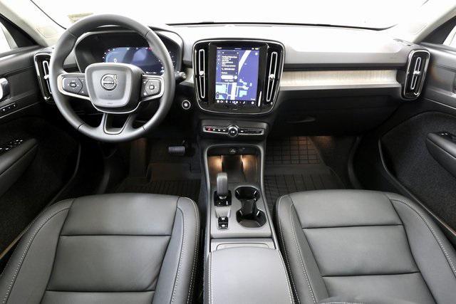 new 2025 Volvo XC40 car, priced at $45,685
