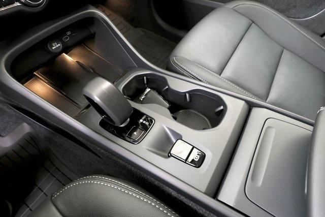 new 2025 Volvo XC40 car, priced at $45,685