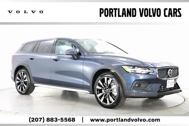 new 2025 Volvo V60 Cross Country car, priced at $58,525