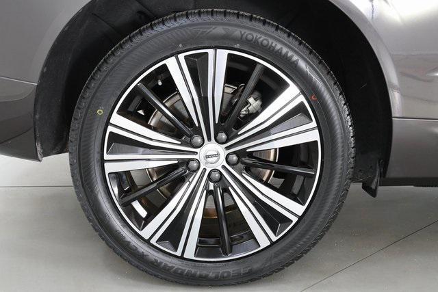 used 2022 Volvo XC60 car, priced at $37,990