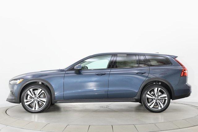 used 2023 Volvo V60 Cross Country car, priced at $43,990