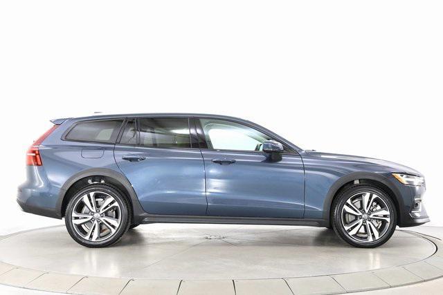 used 2023 Volvo V60 Cross Country car, priced at $43,990