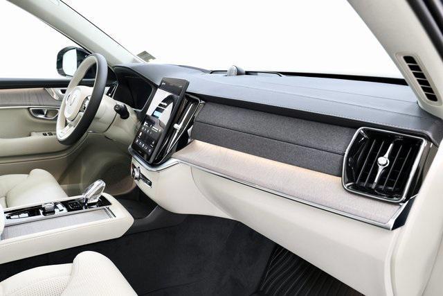new 2026 Volvo XC90 car, priced at $78,730