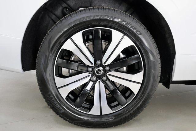 new 2025 Volvo XC60 Plug-In Hybrid car, priced at $64,200