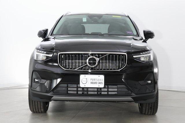 new 2025 Volvo XC40 car, priced at $45,540