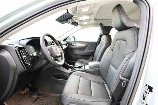 new 2025 Volvo XC40 car, priced at $44,815