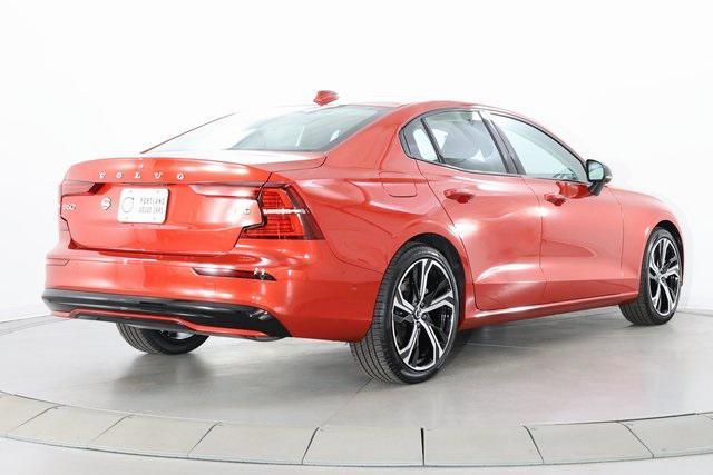 new 2025 Volvo S60 car, priced at $45,915