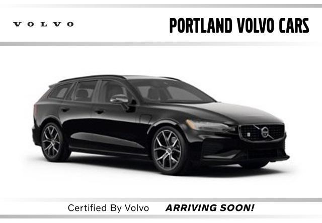 used 2022 Volvo V60 Recharge Plug-In Hybrid car, priced at $46,990