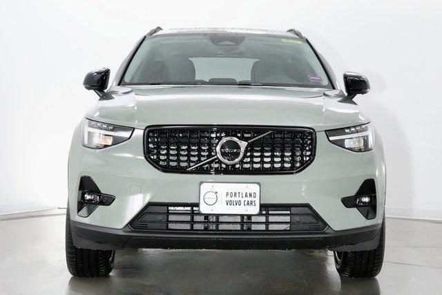 new 2025 Volvo XC40 car, priced at $51,215