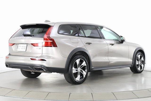 used 2021 Volvo V60 Cross Country car, priced at $32,490