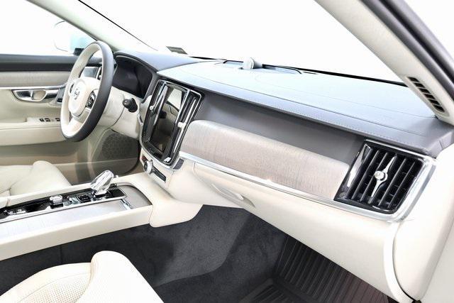 new 2025 Volvo V90 Cross Country car, priced at $71,750