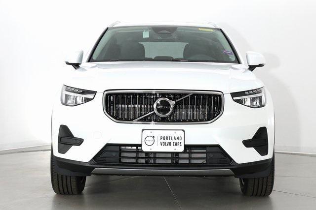 new 2025 Volvo XC40 car, priced at $44,965