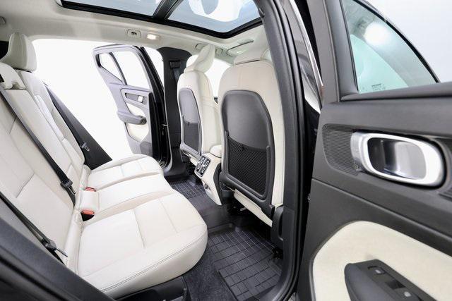 new 2025 Volvo XC40 car, priced at $46,335