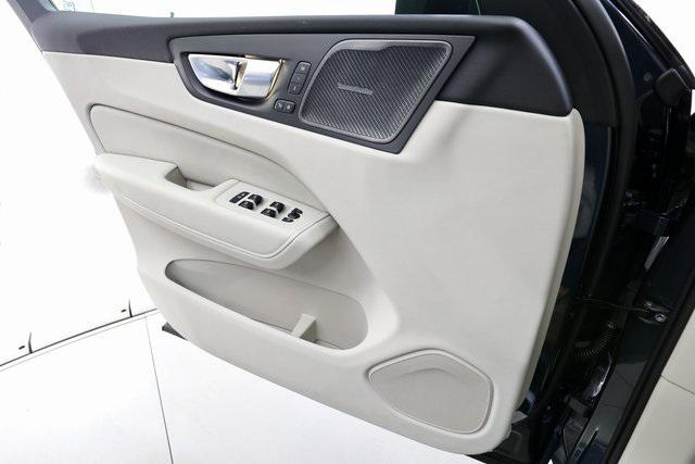 new 2025 Volvo XC60 car, priced at $56,505