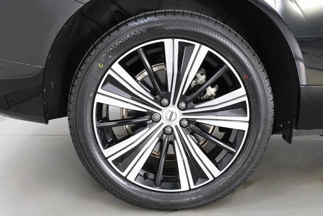 used 2022 Volvo XC60 car, priced at $36,690