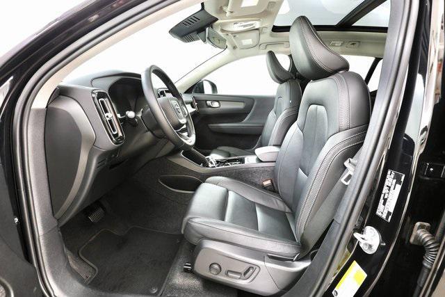 used 2025 Volvo XC40 car, priced at $35,990