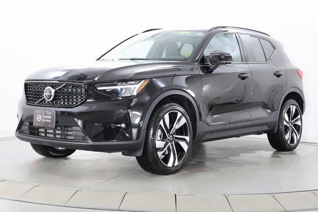 used 2025 Volvo XC40 car, priced at $35,990
