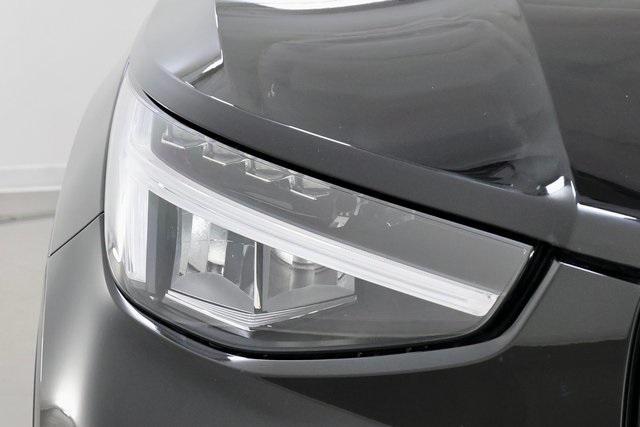 used 2025 Volvo XC40 car, priced at $32,990