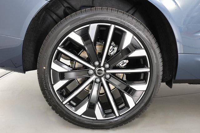 new 2026 Volvo XC60 car, priced at $60,935