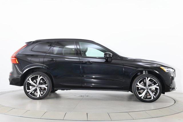 used 2022 Volvo XC60 Recharge Plug-In Hybrid car, priced at $42,990