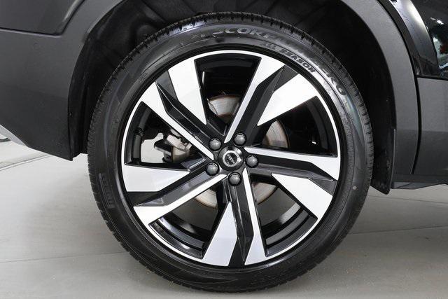 used 2025 Volvo XC40 car, priced at $35,990