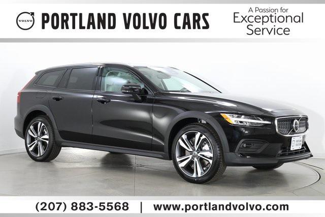 new 2024 Volvo V60 Cross Country car, priced at $55,225