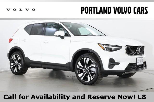 new 2025 Volvo XC40 car, priced at $44,040