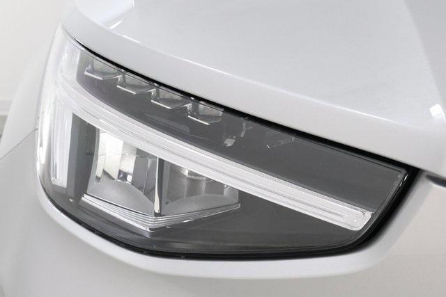 used 2025 Volvo XC40 car, priced at $29,990