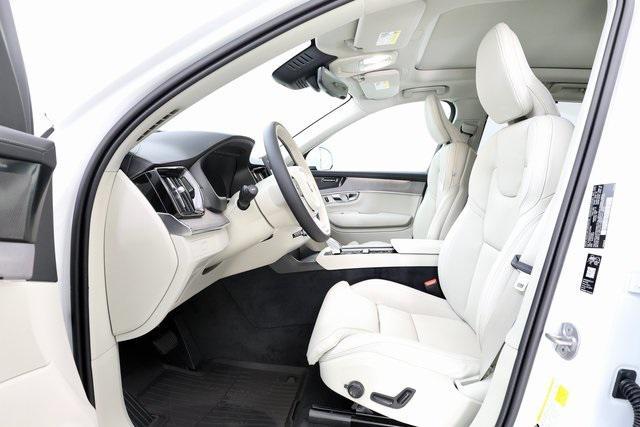 new 2026 Volvo XC90 car, priced at $72,155
