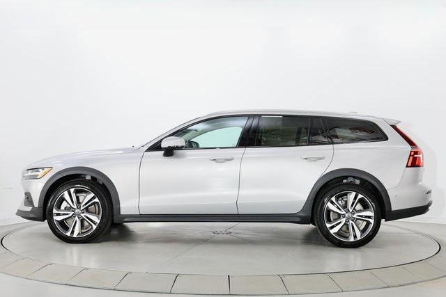 used 2025 Volvo V60 Cross Country car, priced at $42,990