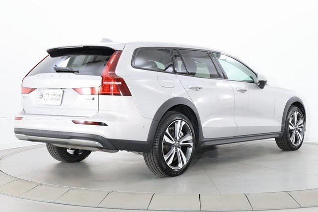 used 2025 Volvo V60 Cross Country car, priced at $42,990