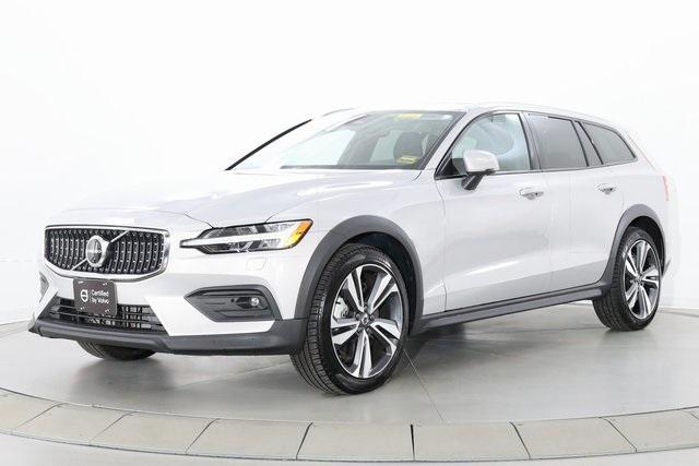 used 2025 Volvo V60 Cross Country car, priced at $42,990