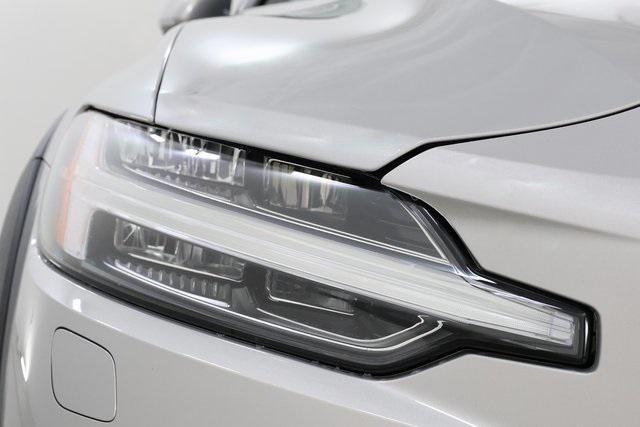 used 2025 Volvo V60 Cross Country car, priced at $42,990