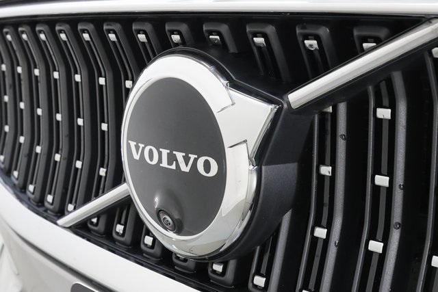 used 2025 Volvo V60 Cross Country car, priced at $42,990