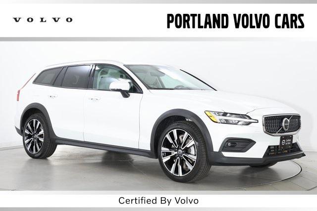 used 2024 Volvo V60 Cross Country car, priced at $43,990