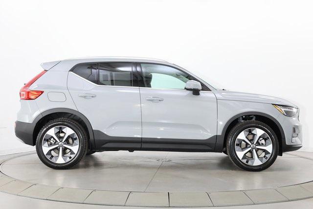 new 2025 Volvo XC40 car, priced at $44,015