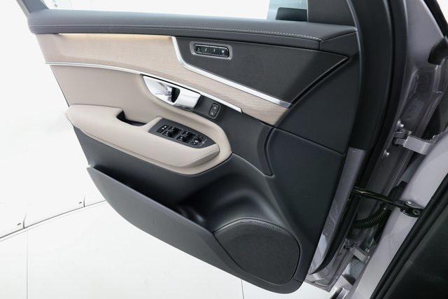 new 2026 Volvo XC90 car, priced at $64,030