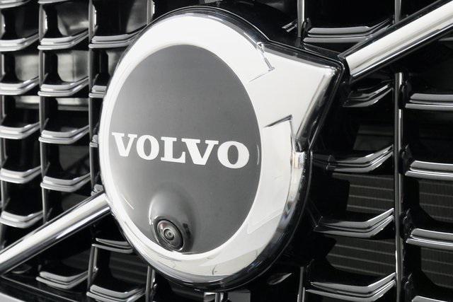 new 2025 Volvo XC40 car, priced at $47,335