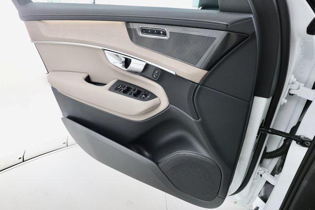 new 2025 Volvo XC90 car, priced at $69,155