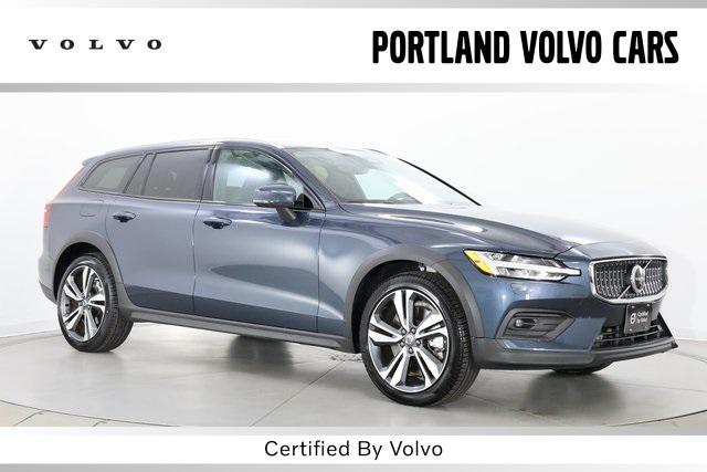 used 2025 Volvo V60 Cross Country car, priced at $44,998