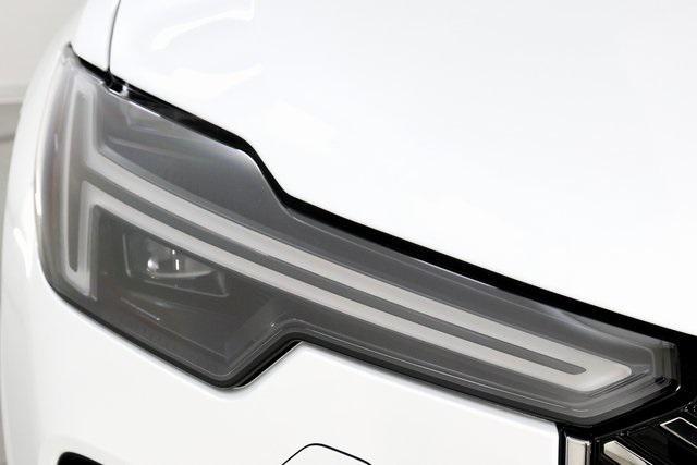 new 2026 Volvo XC90 car, priced at $68,825