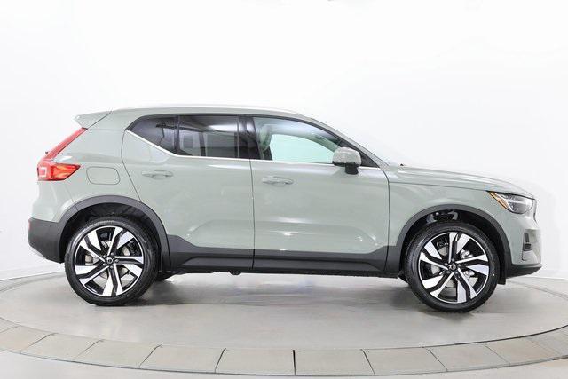 new 2025 Volvo XC40 car, priced at $50,565