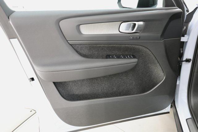 new 2026 Volvo XC40 car, priced at $48,150